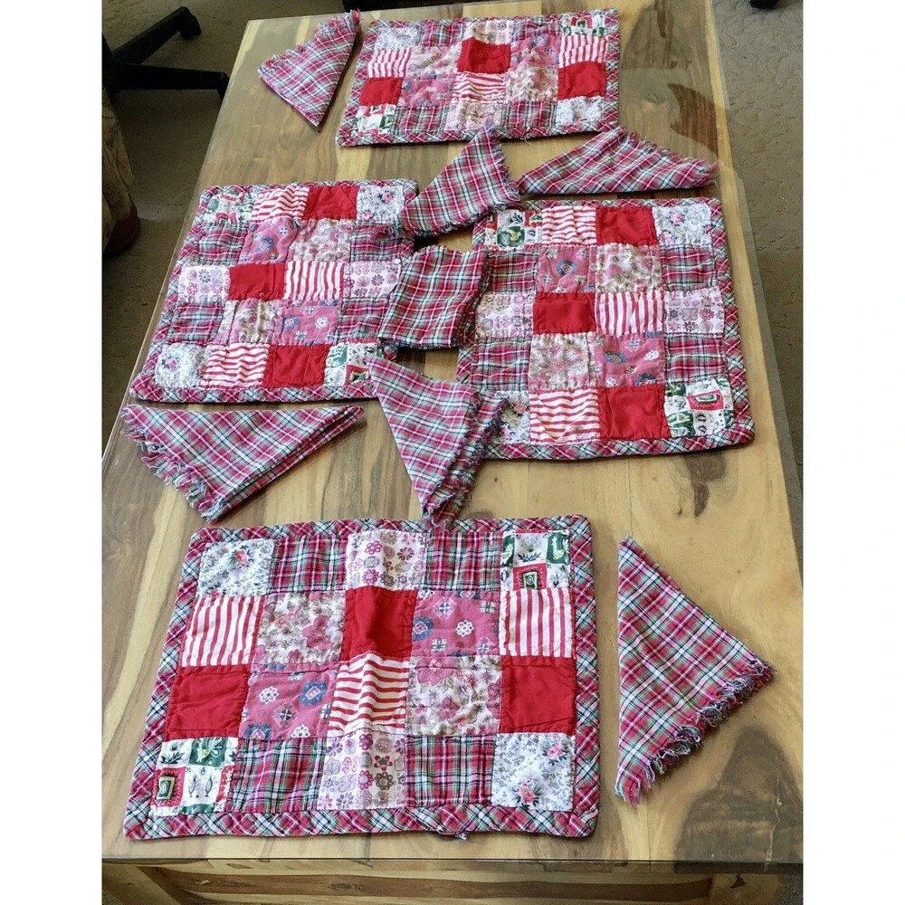 Set of 4 Vintage patchwork placemats with matching Napkins